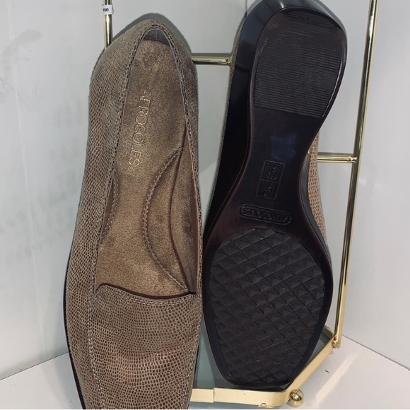Aerosoles like-new loafer womens Size 9 slip on - Picture 3 of 4